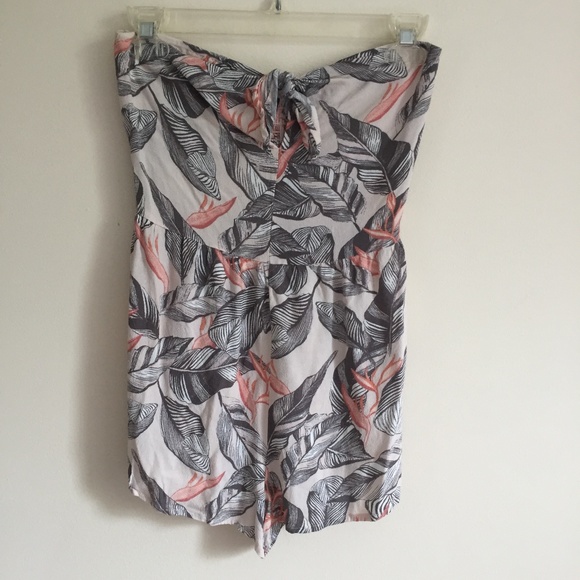 KENDALL & KYLIE Tie Knot Leaf Print Romper - Picture 2 of 8